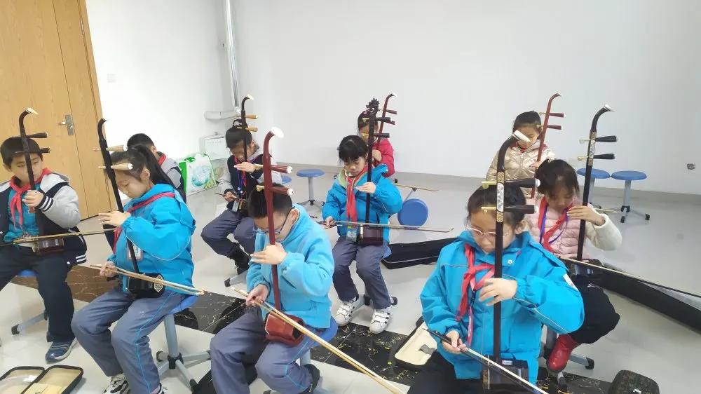 小学有特色的社团活动课,胶州市第六实验小学运动会