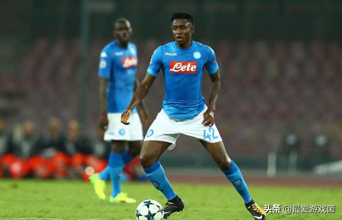 实况足球那不勒斯的黄金后防,实况足球普卡右前卫球员推荐