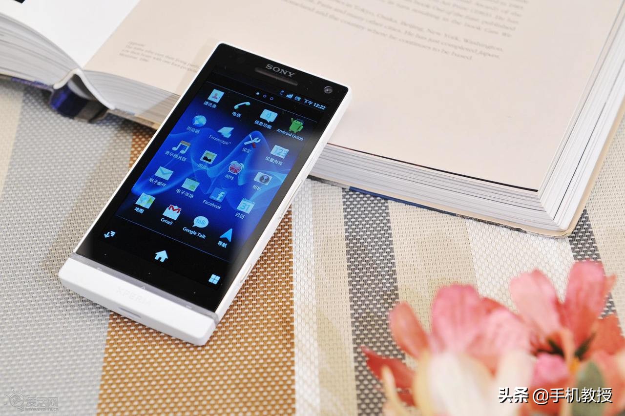 公认无差评的四款高端旗舰机,有来头的三款高端旗舰机你看好谁