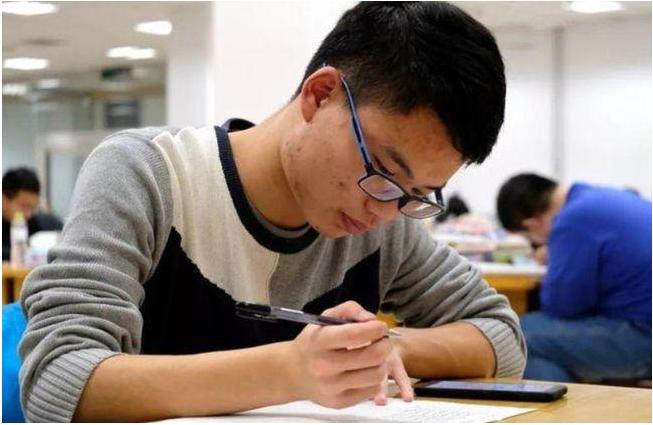 学硕和专硕的差距有多大,学硕和专硕哪个更累一点