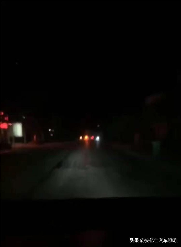 飞度改装前大灯位置稍差,飞度改装透镜大灯