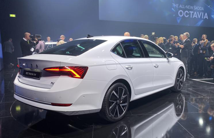 全新斯柯达明锐实车亮相,斯柯达明锐新款尾标