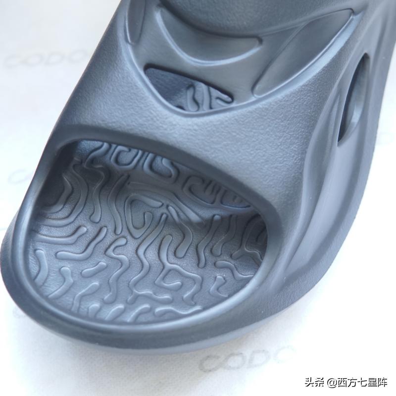 咕咚软弹运动拖鞋,舒适运动吸汗防臭透气久站不累