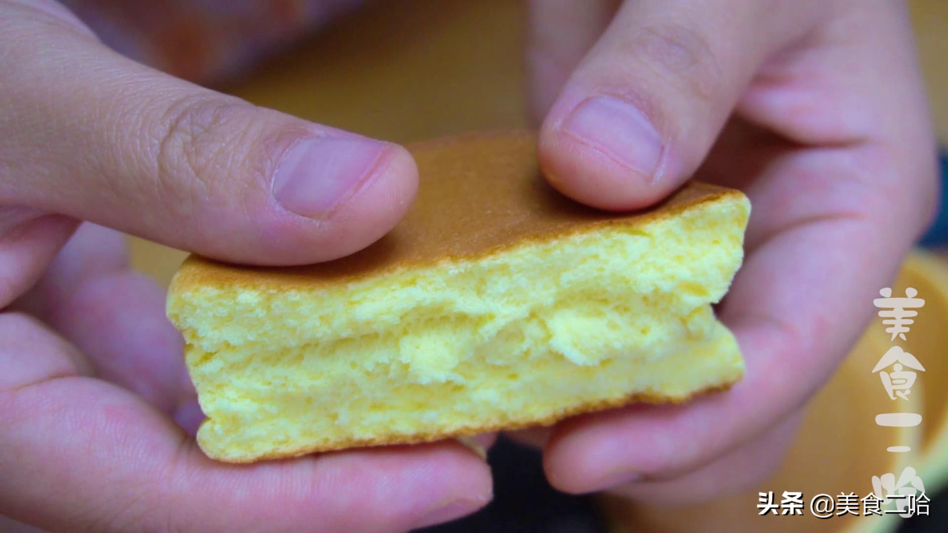 蛋糕胚怎样做不用烤箱用电饭煲,蛋糕怎么做的蓬松柔软不用烤箱