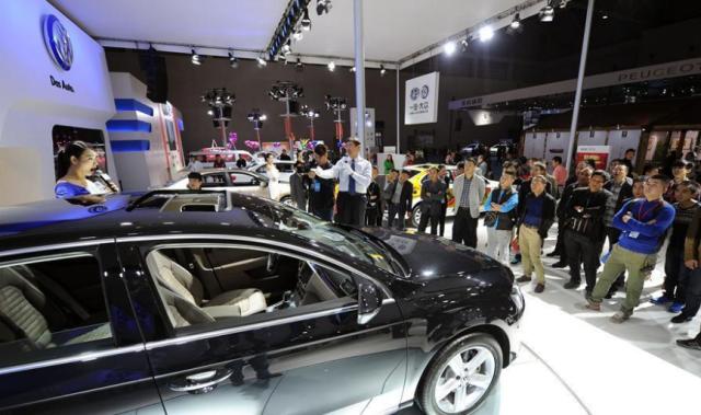 买车贷款和全款哪个合适,买车贷款好呢还是全款好