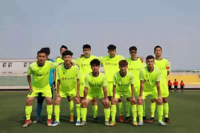 大学足球容易过吗,大学生足球与职业足球