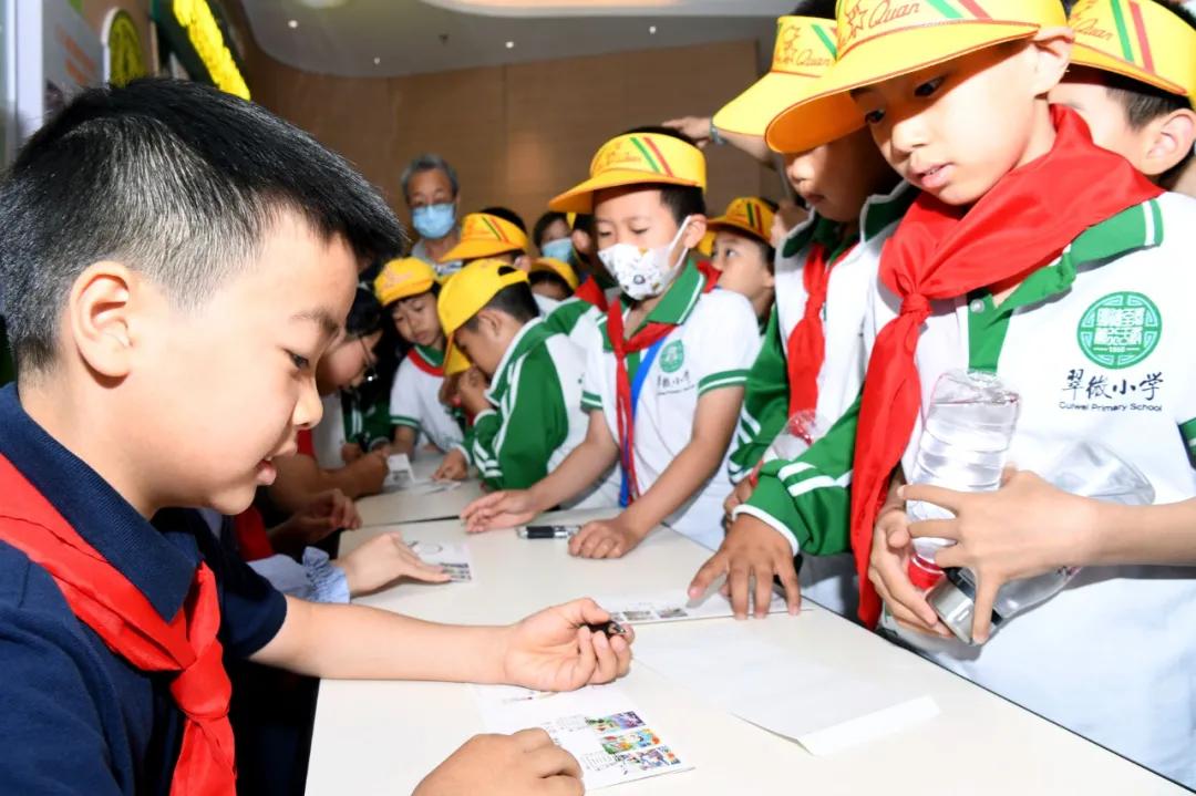 儿童画作品邮票图稿欣赏,中国邮票儿童画很好看很简单