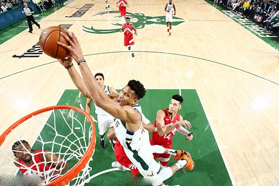 小卡34分快船7连胜登顶西部,小卡35分全场录像