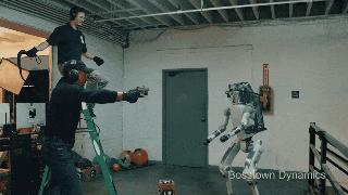 鏆村姏瀵瑰緟娉㈠+椤垮姩鍔涙満鍣ㄤ汉,娉㈠+椤垮姩鍔涙満鍣ㄤ汉琚檺