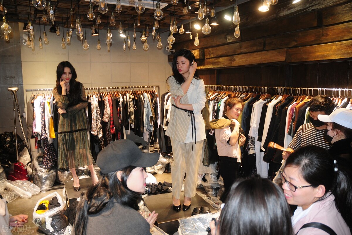 中国服装第一街,号称中国服装批发第一街