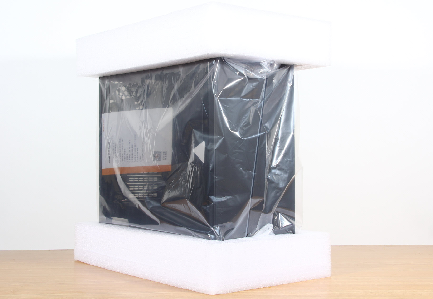 RGB灯效一键控制——电铠DK104机箱使用体验