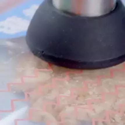 口红折断了最快修复方法,口红断裂自己修复方法