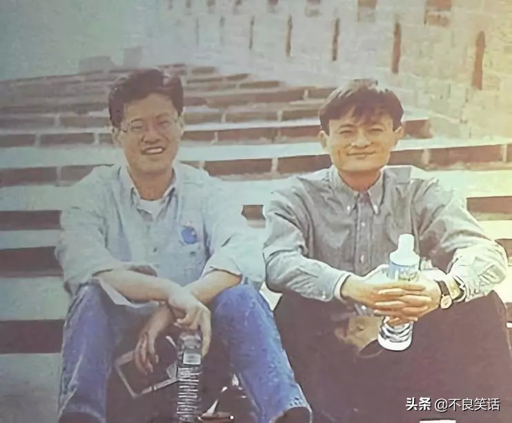 马云郭德纲岳云鹏王宝强的经历,岳云鹏王宝强郭德纲马云成长史