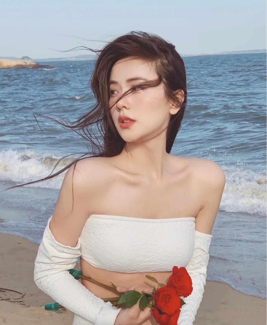 今年最流行遮肉款超显瘦,夏季露肉显瘦