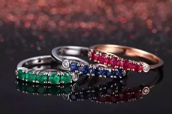 适合日常戴的戒指款式图片,年轻人都戴什么款式戒指