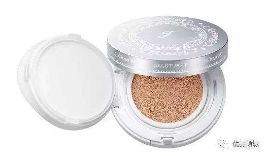 一个精致的妆容需要些什么,大牌彩妆必备