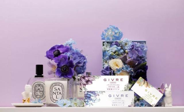 换美瞳=换张脸？藏在眼睛里的75亿美元市场