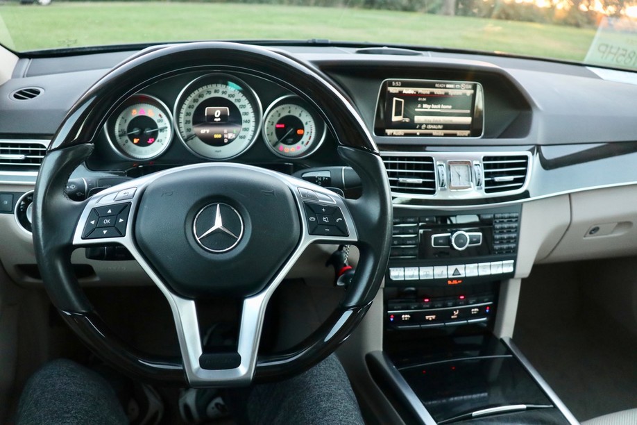 奔驰e550运动版,e550奔驰新款