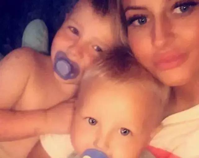 小宝宝吃口香糖呛死,小孩吃口香糖噎了下去以为死了