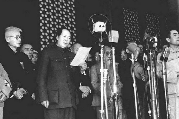1950年，多名开国元勋联名请求寻找“代号OX”，接进京享18级待遇