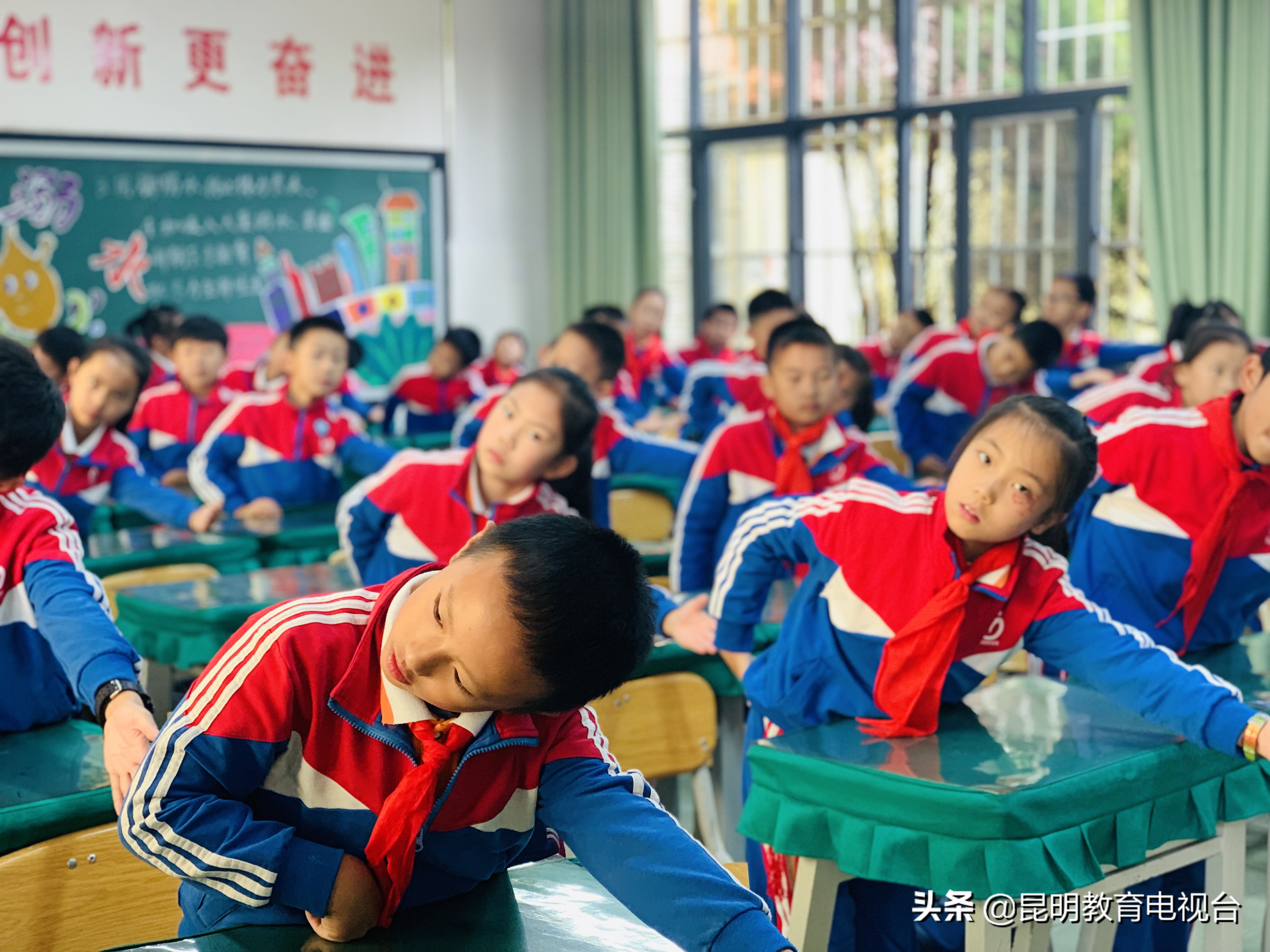 花园小学最美大课间,金康园小学特色大课间活动