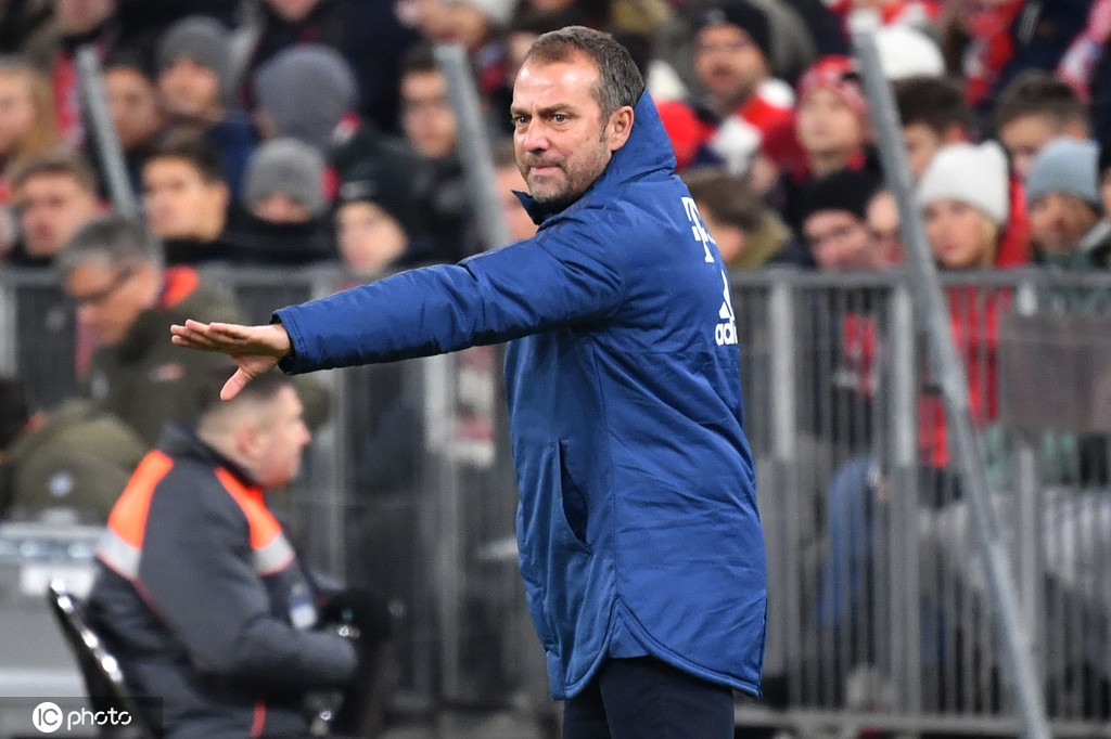 从“规律”和“平衡”出发,谈拜仁输给药厂的比赛和弗里克的执教