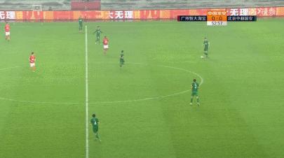 归化李可，签下张玉宁，战胜恒大，八连胜的国安离中超冠军更近了