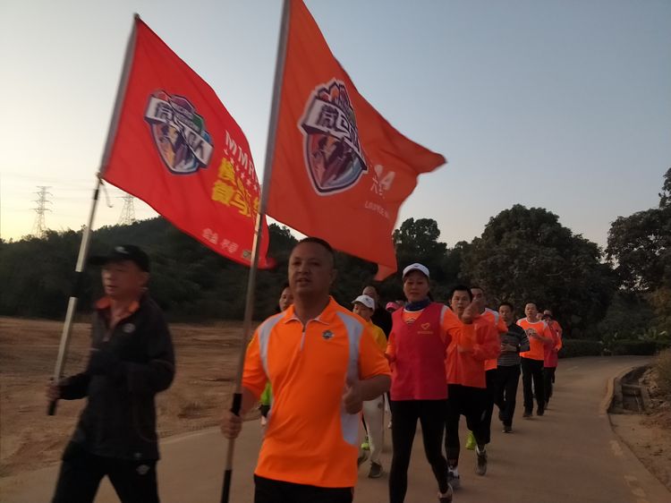 魅力深马，微马同行！六约微马助力深圳国际马拉松