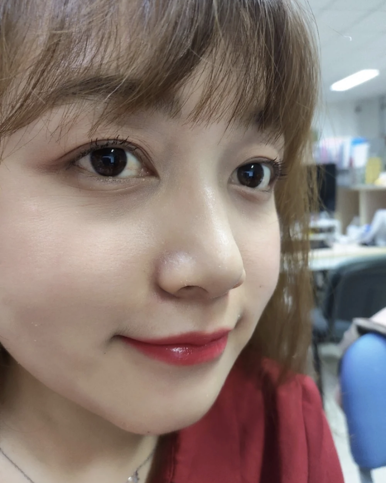 经常画眼妆眼部衰老得快吗,经常画眼妆的眼会怎样