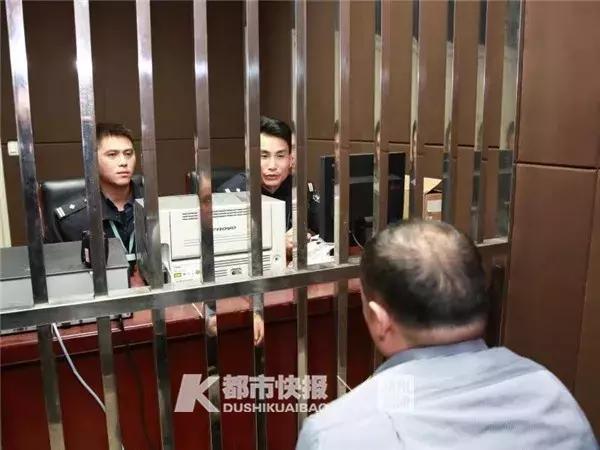“我就想报复他们”男子携带注射水银的香烟在机场被查，说出这话