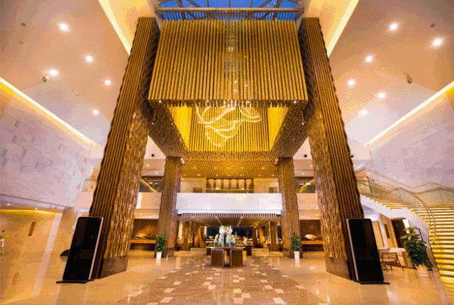 ¥599/套起!栖息30只孔雀!竹海环绕避世酒店竟全部用竹子造