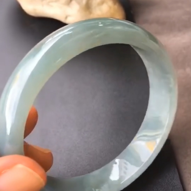 缅甸翡翠镯子直播间价格,缅甸翡翠镯子店