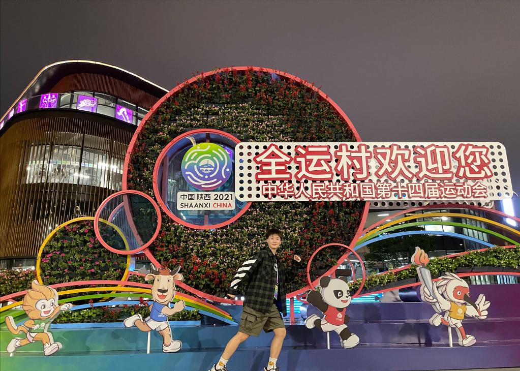 奥运冠军脚被划伤,李宁鞋扎破运动员