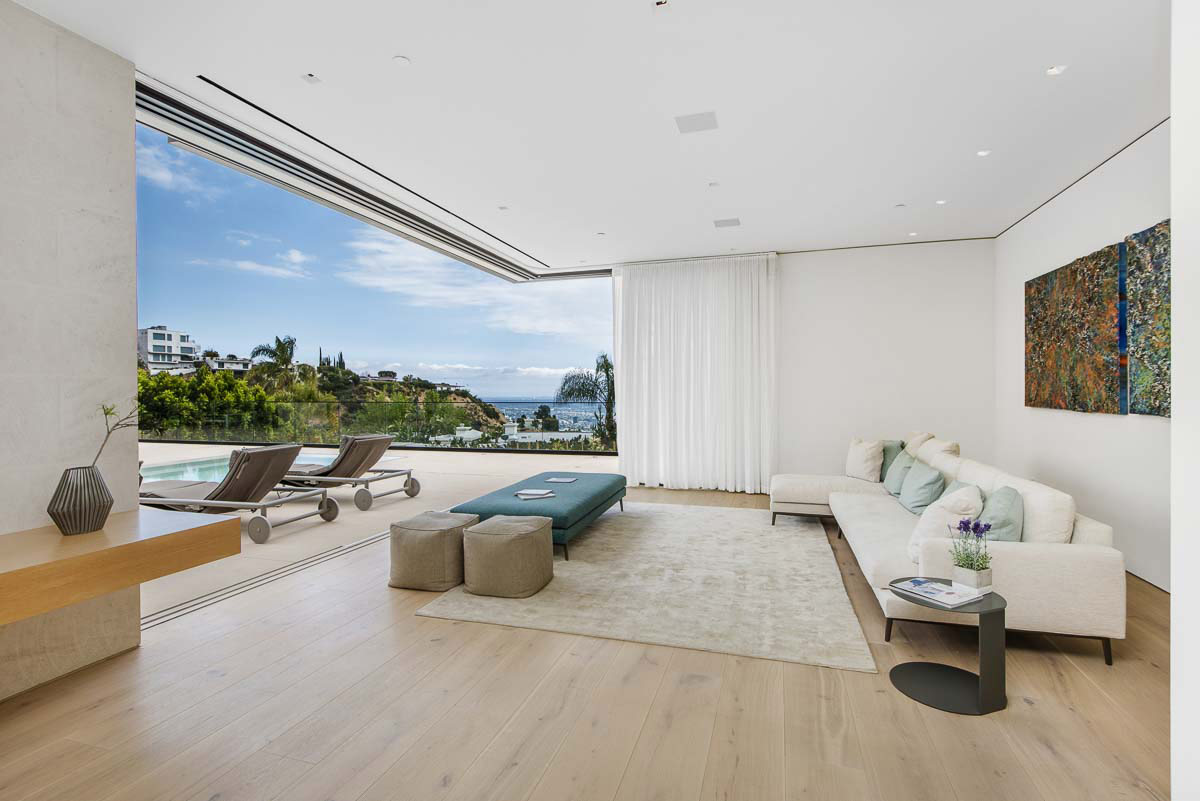 没有泳池的房子,没有泳池和花园的别墅