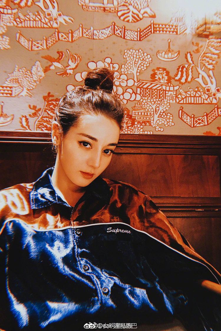 鞠婧祎、吴宣仪、迪丽热巴，你最欣赏谁的*服私**？