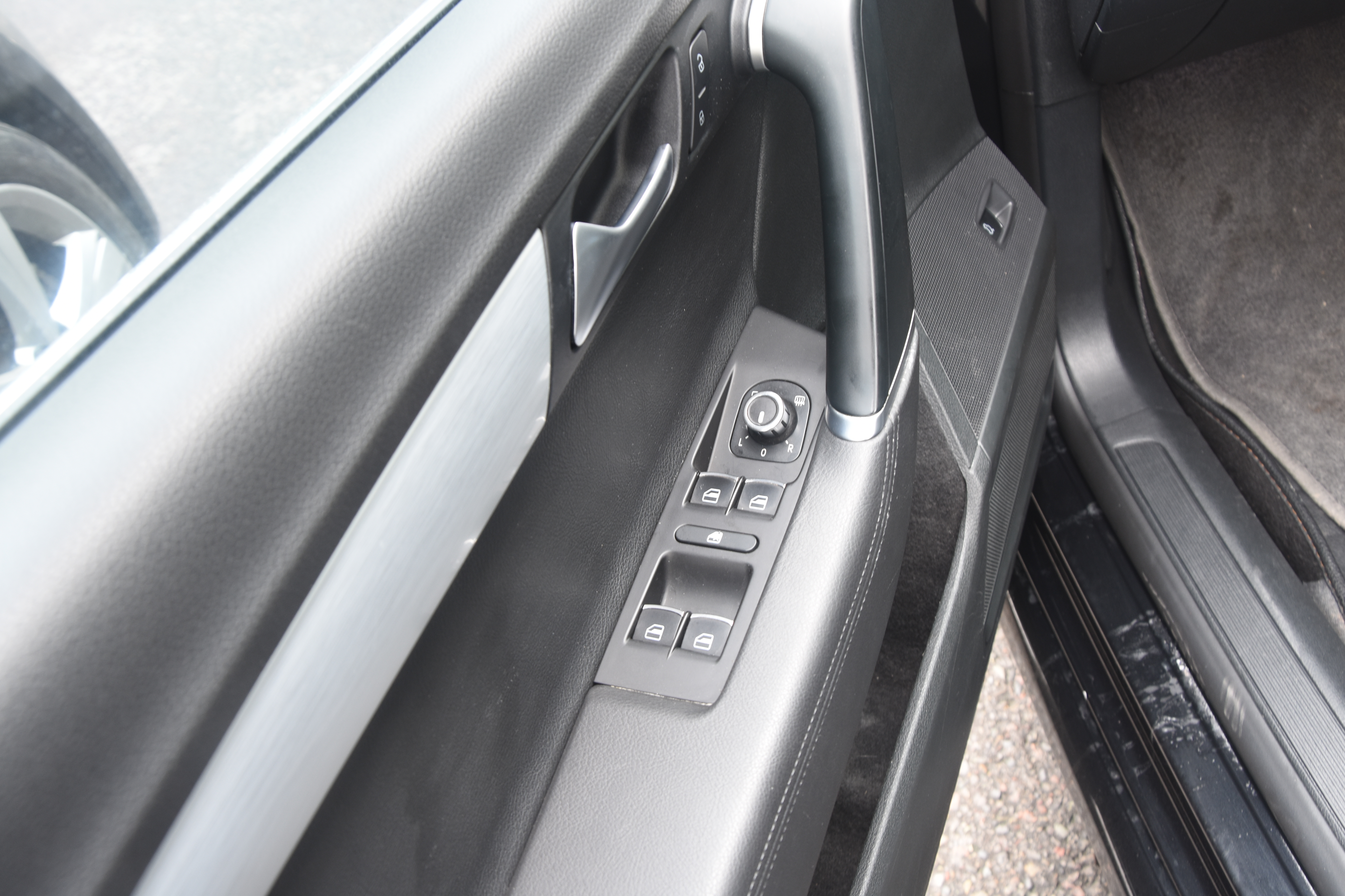 帕萨特对比迈腾有什么区别,帕萨特迈腾详细对比