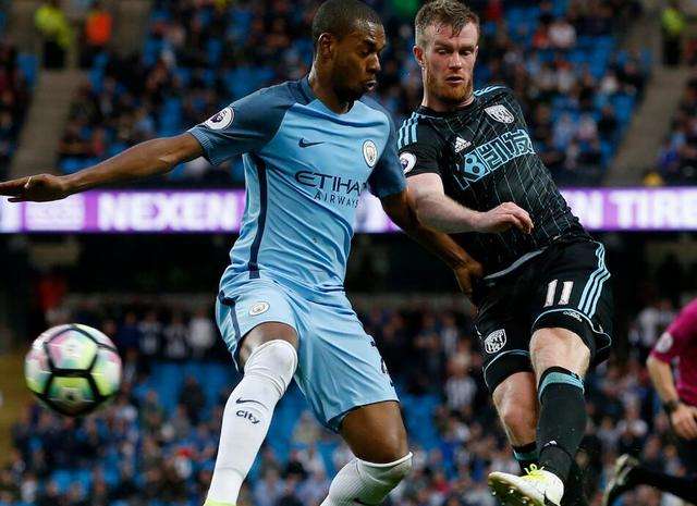 曼城坐镇伊蒂哈德球场逆转,走下神坛32