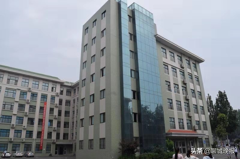 厚培小班教学沃土，铺就栋梁学子之路！聊城市外国语学校：连续创造骄人高考成绩