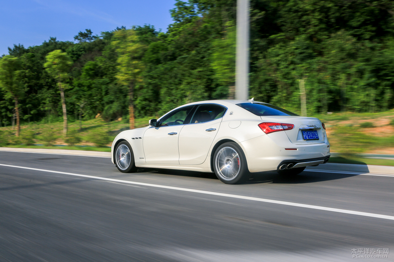 玛莎拉蒂ghibli和s350,玛莎拉蒂ghibli测试评价