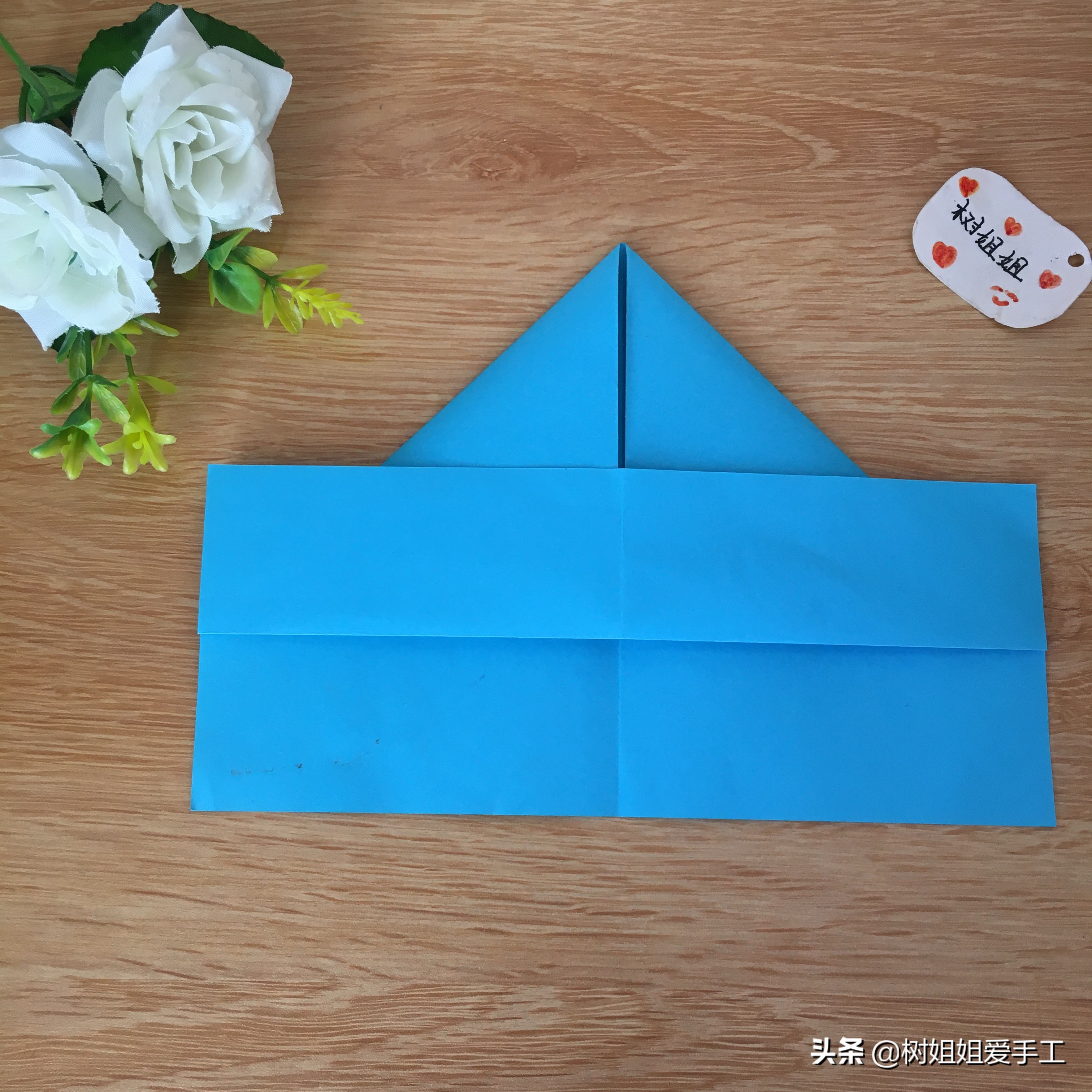 a4纸能放进去的相框怎么做,简单用一张正方形纸折创意折纸