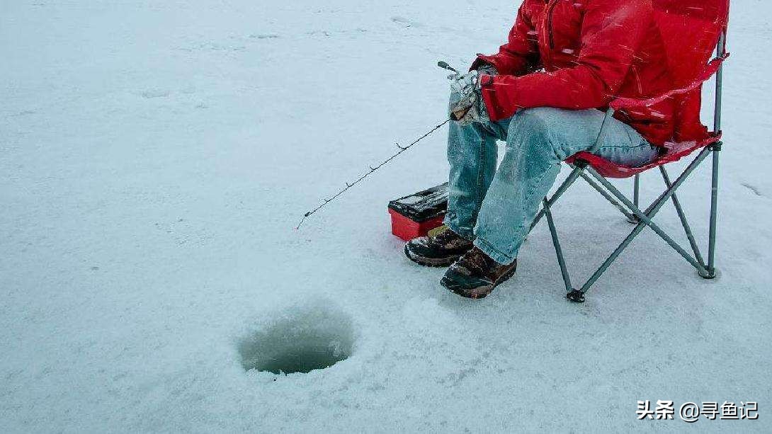 如何冰钓鲫鱼视频,怎么冰钓容易钓到鱼