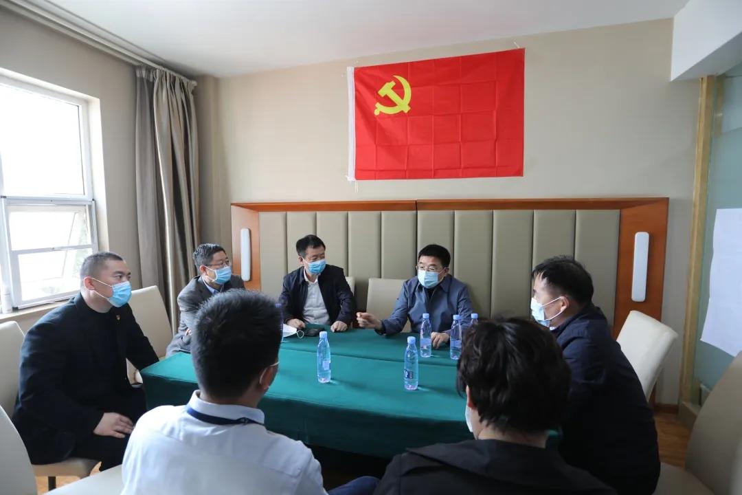 现场直击！阿布扎比—北京EY888航班入境西安后……