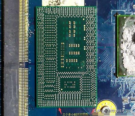 戴尔笔记本灵越145410花屏维修,戴尔m5010笔记本花屏的维修