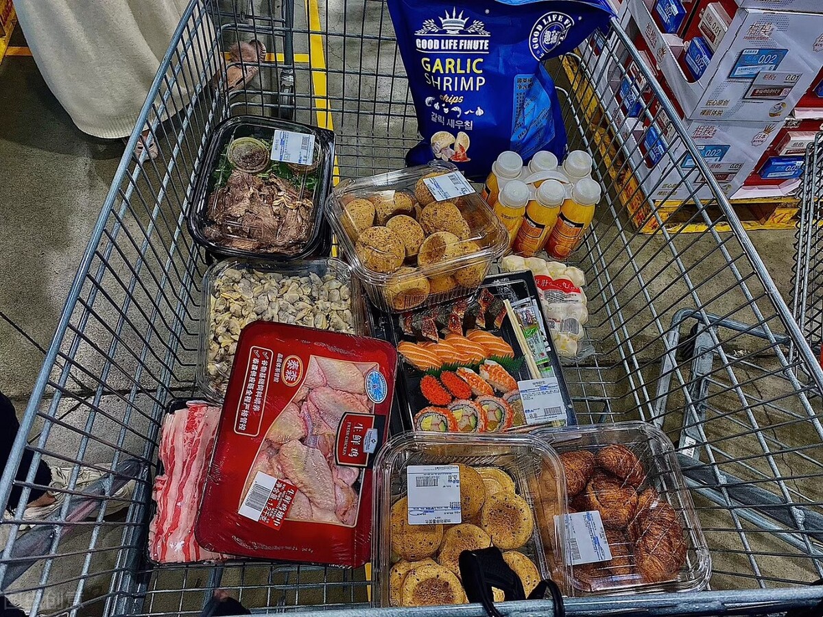 卖场日渐凋零后，为何会员制超市和便利店异军突起，竟还有人代购