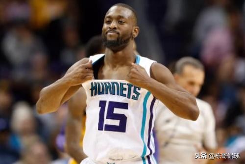 肯巴沃克丢球跑全场,肯巴沃克60分之夜巴特勒绝杀