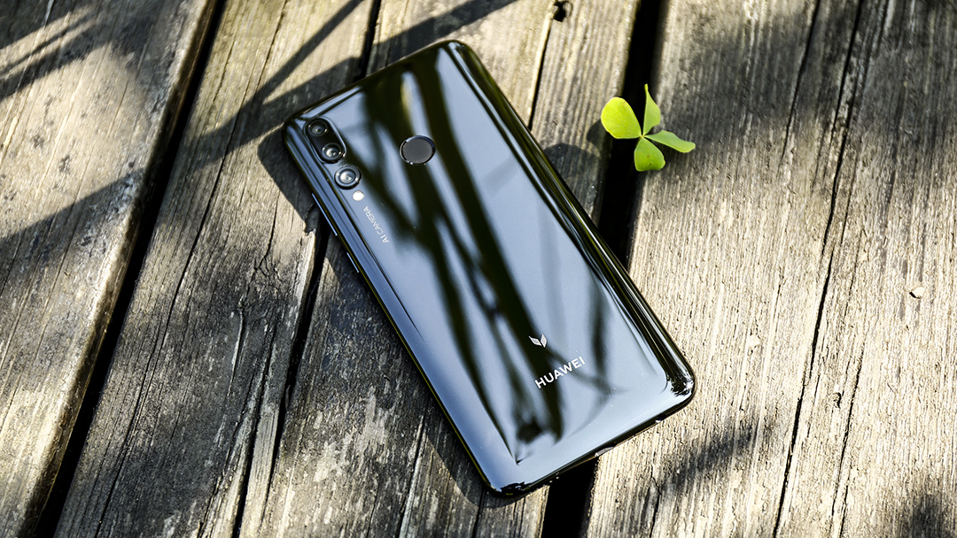 华为麦芒8测评视频,无畏前行3