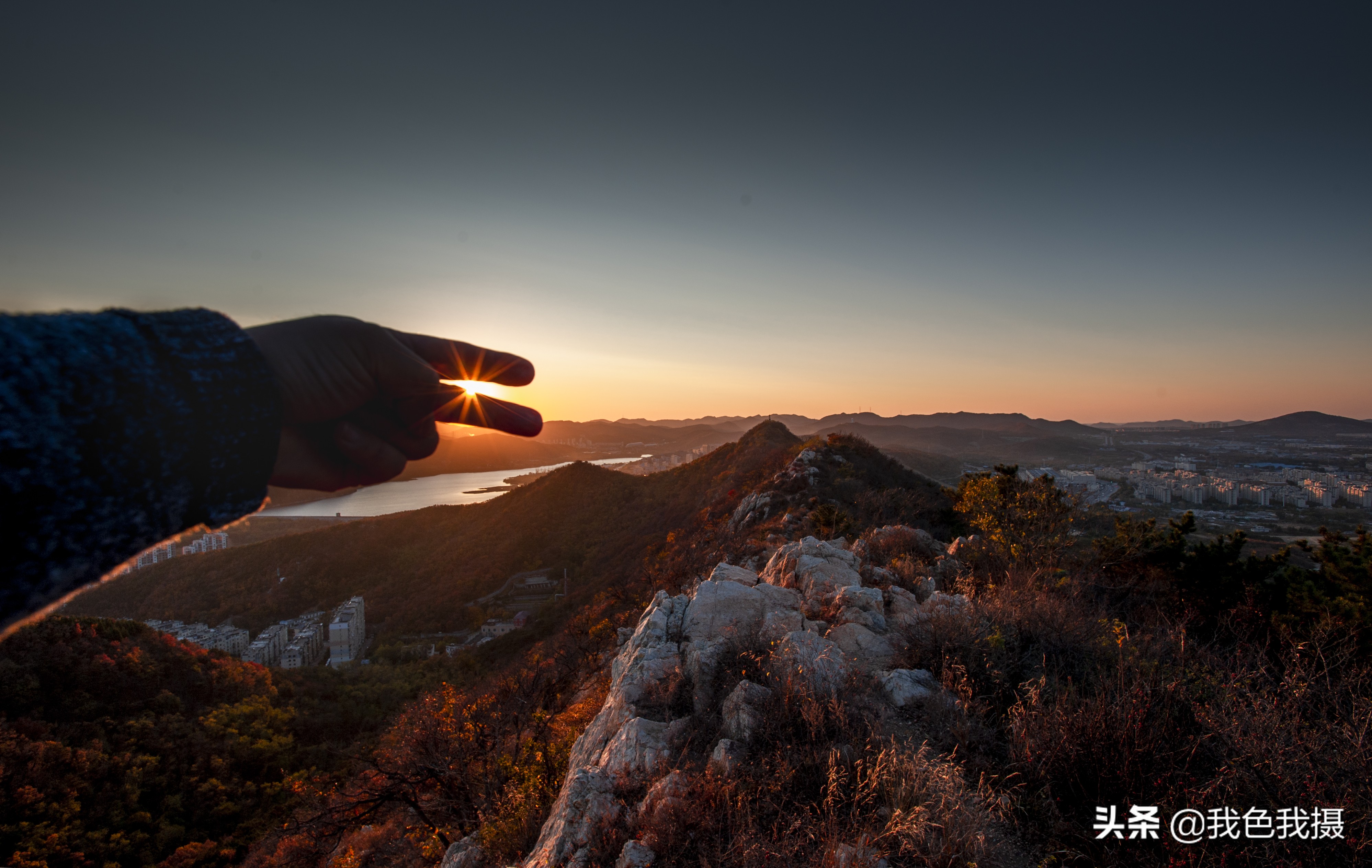 尼康D700加金广角PK佳能R5加16-35F4，微单不微