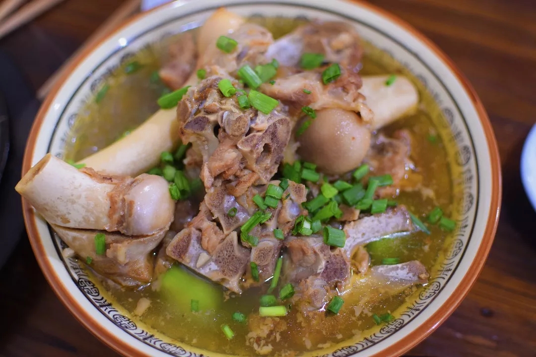 会吃的人都知道，浙江真正好吃的美食不在杭州，而是在这三座小城