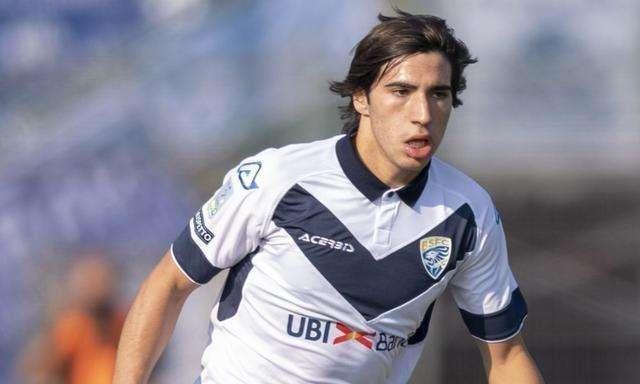 米兰复兴关键一签！新皮尔洛成为伊布新护法，尤文你怕不怕？