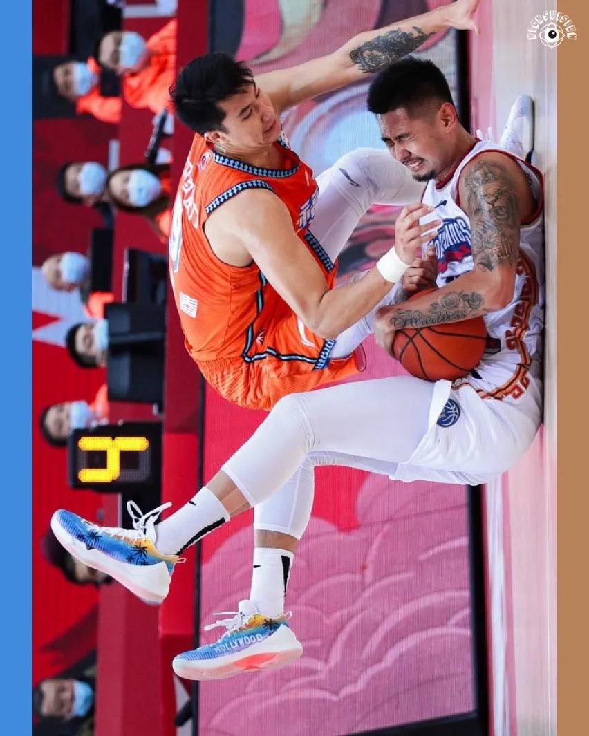 韦德上脚球鞋全城9,韦德之道全城9无眠配色